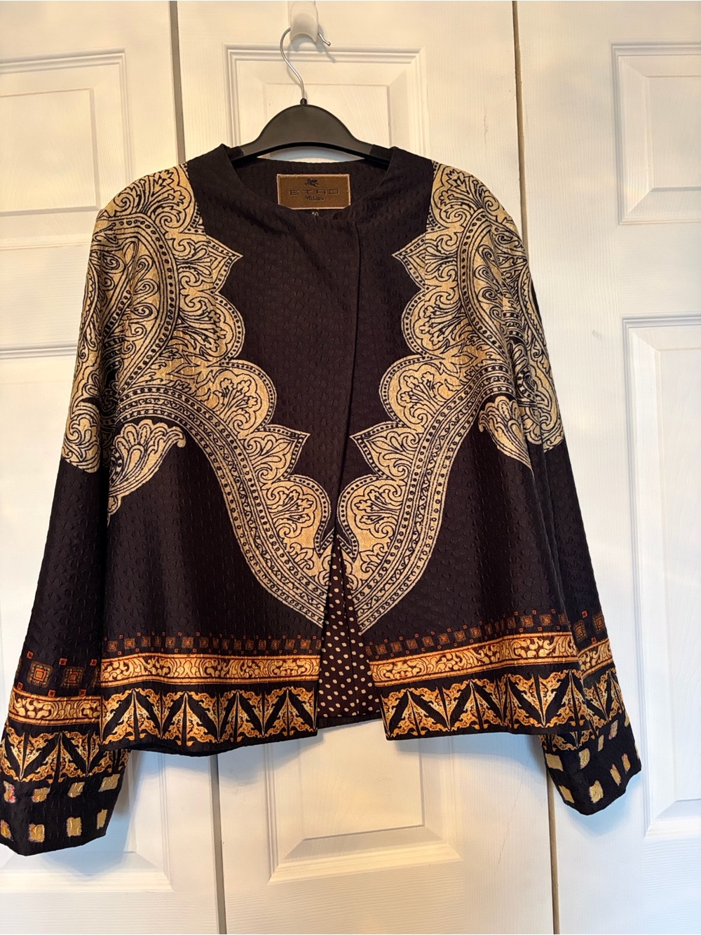 Etro luxury silk blend Black and Gold Paisley crop Blazer